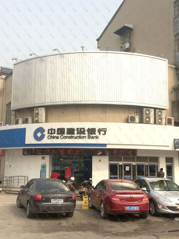 三面翻廣告牌的的幾種形式圖片展示